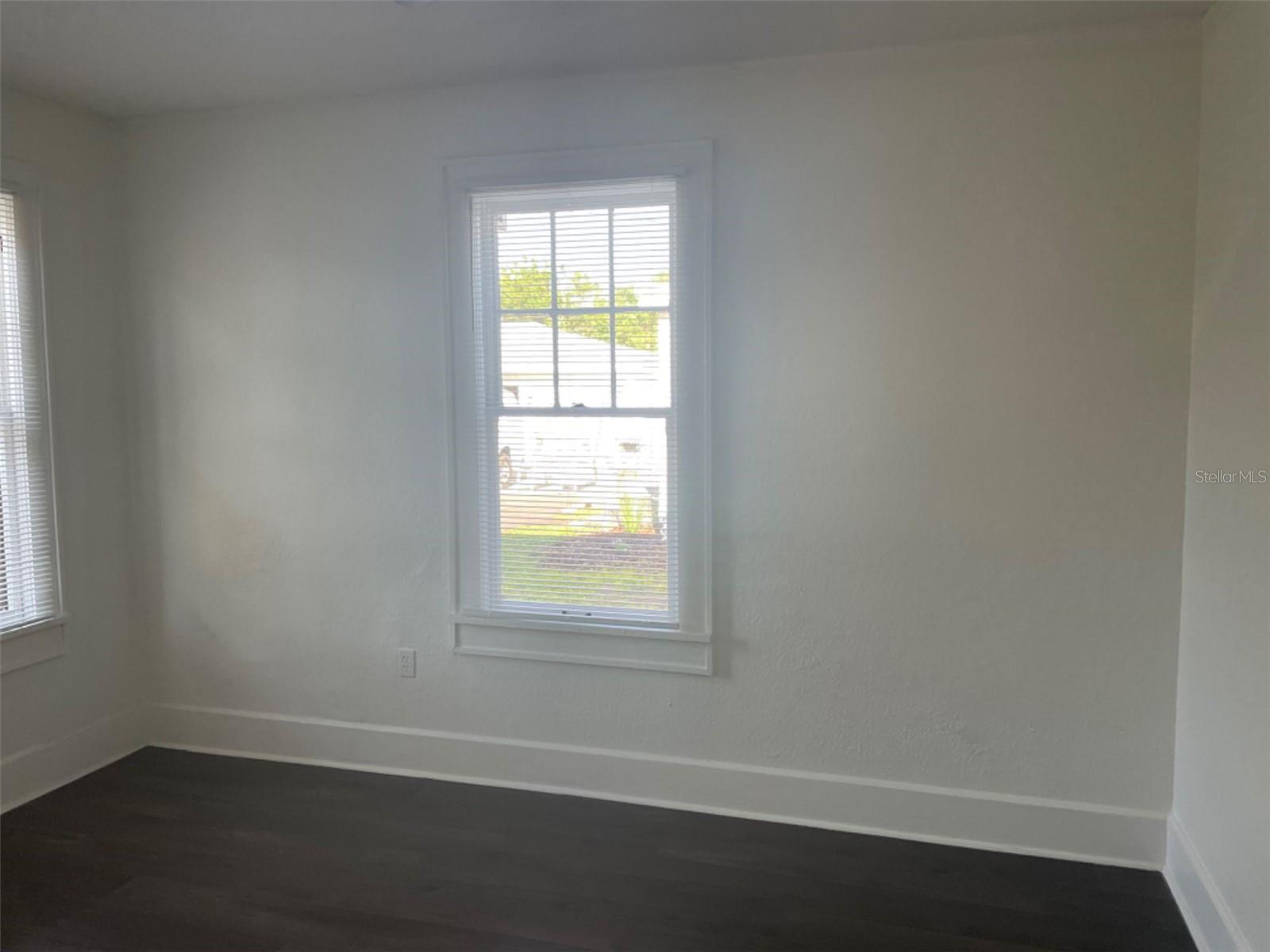 Image 3 of 8 For 5301 27th Avenue S 3