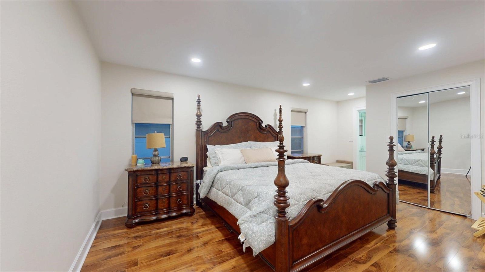 Image 33 of 47 For 14424 Neptune Road
