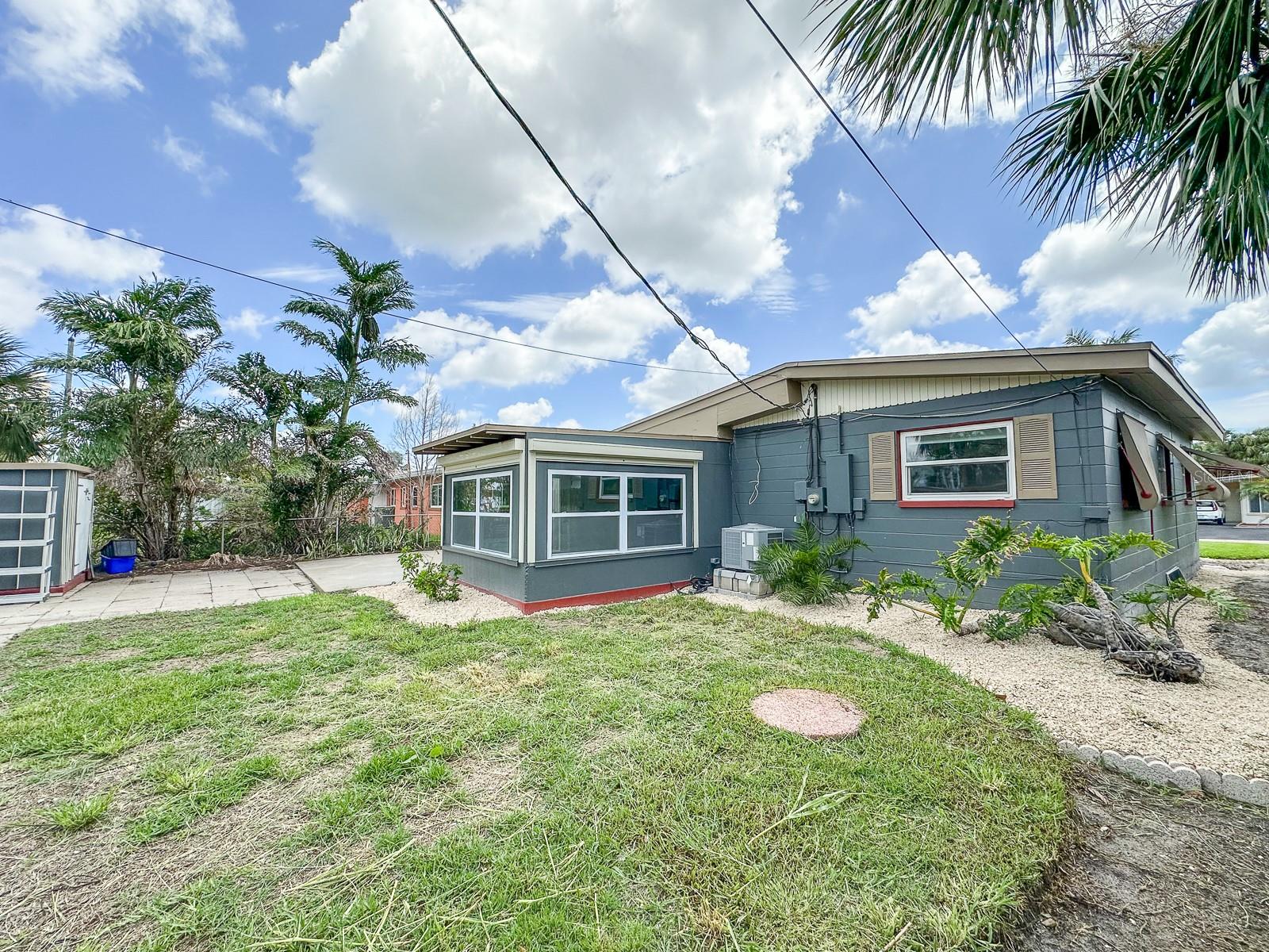 Image 36 of 53 For 1431 Island Drive S