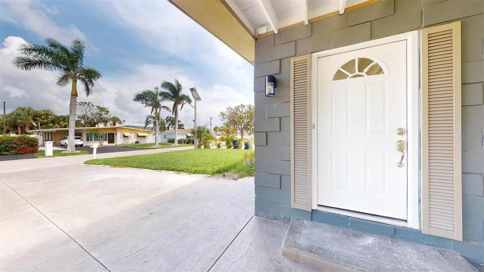 Image 41 of 53 For 1431 Island Drive S