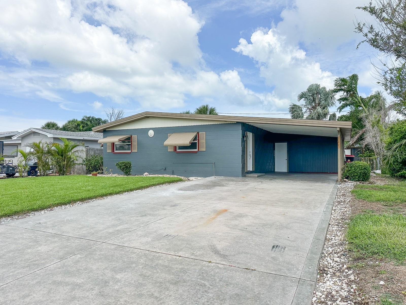 Image 43 of 53 For 1431 Island Drive S