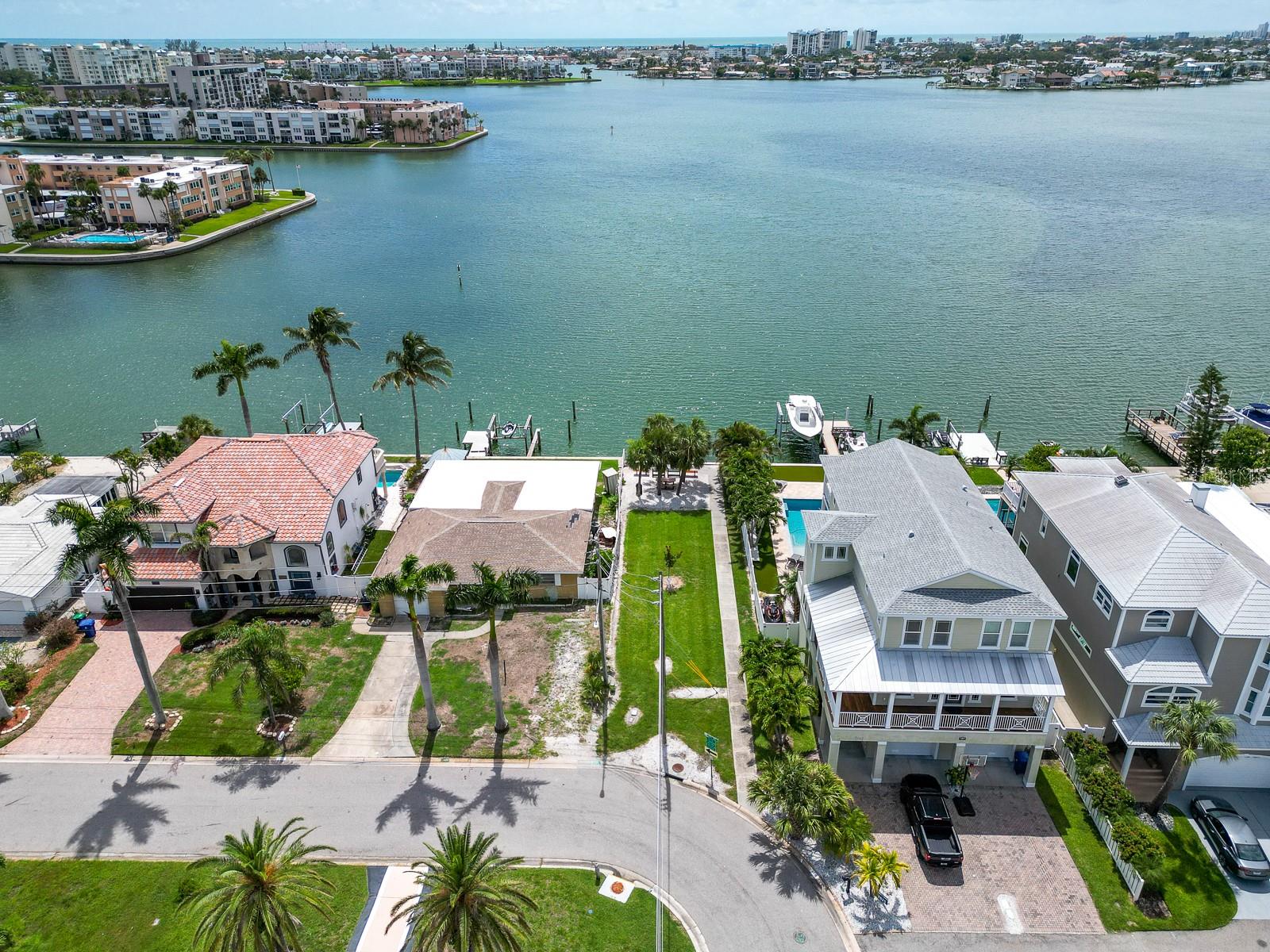 Image 49 of 53 For 1431 Island Drive S