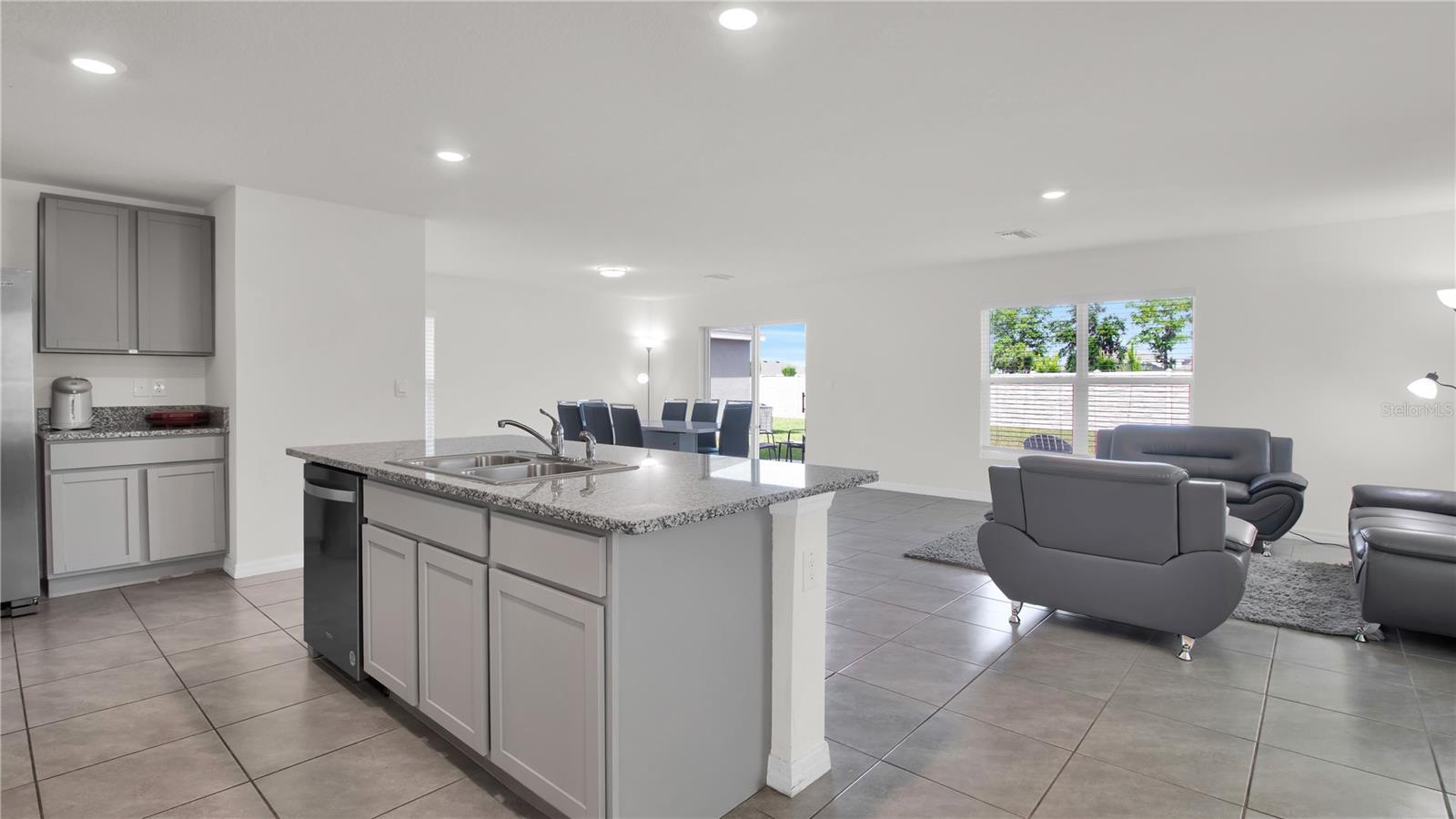 Image 10 of 25 For 16545 Mosaic Oar Drive