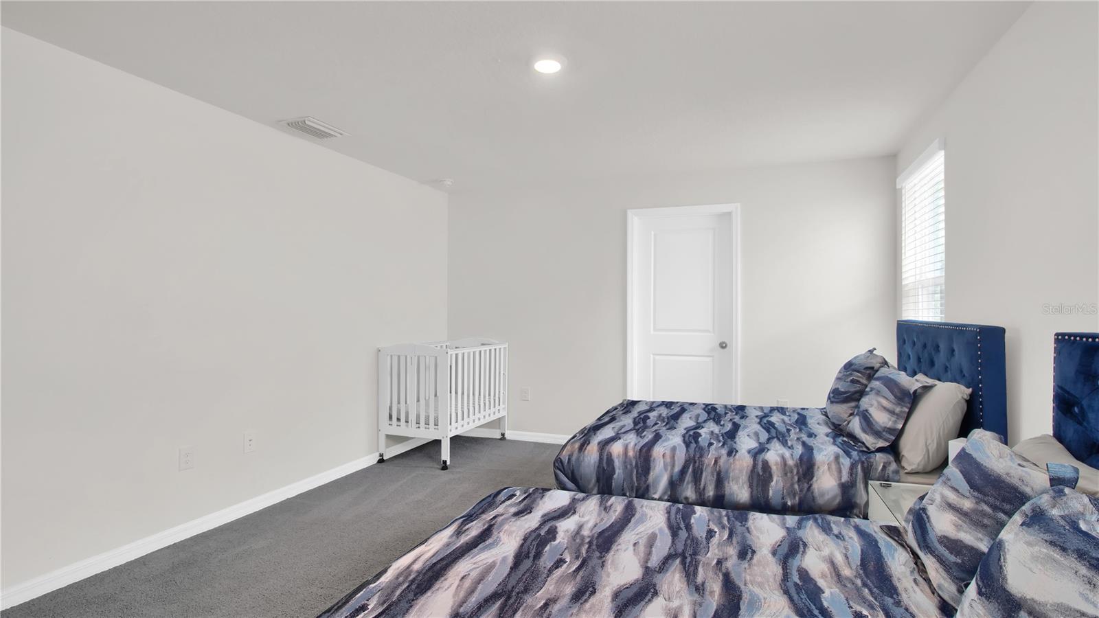 Image 19 of 25 For 16545 Mosaic Oar Drive