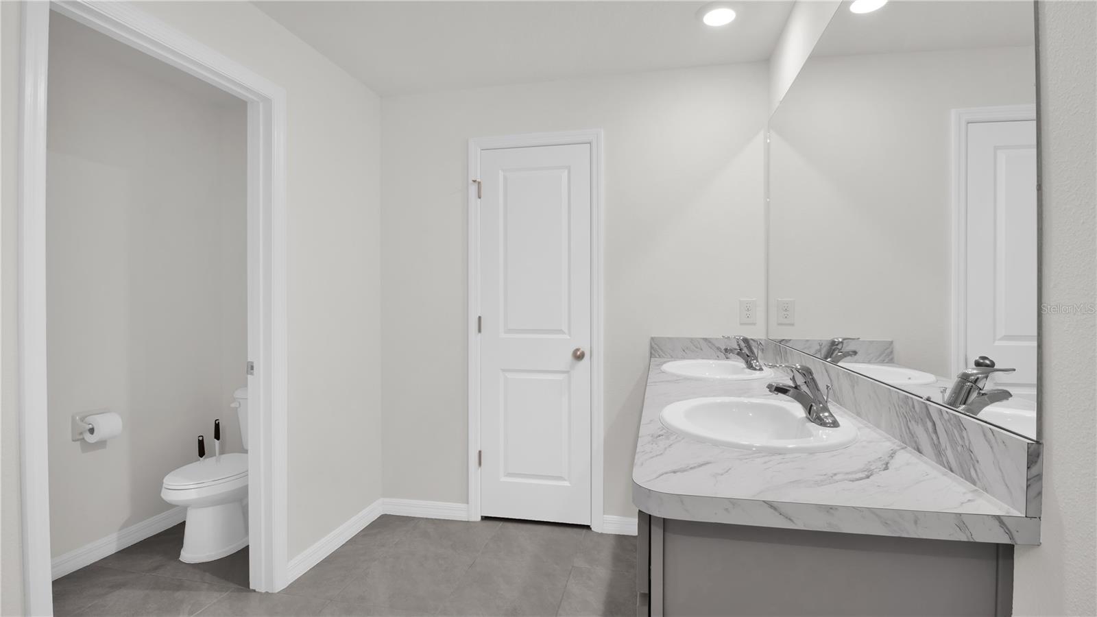 Image 21 of 25 For 16545 Mosaic Oar Drive