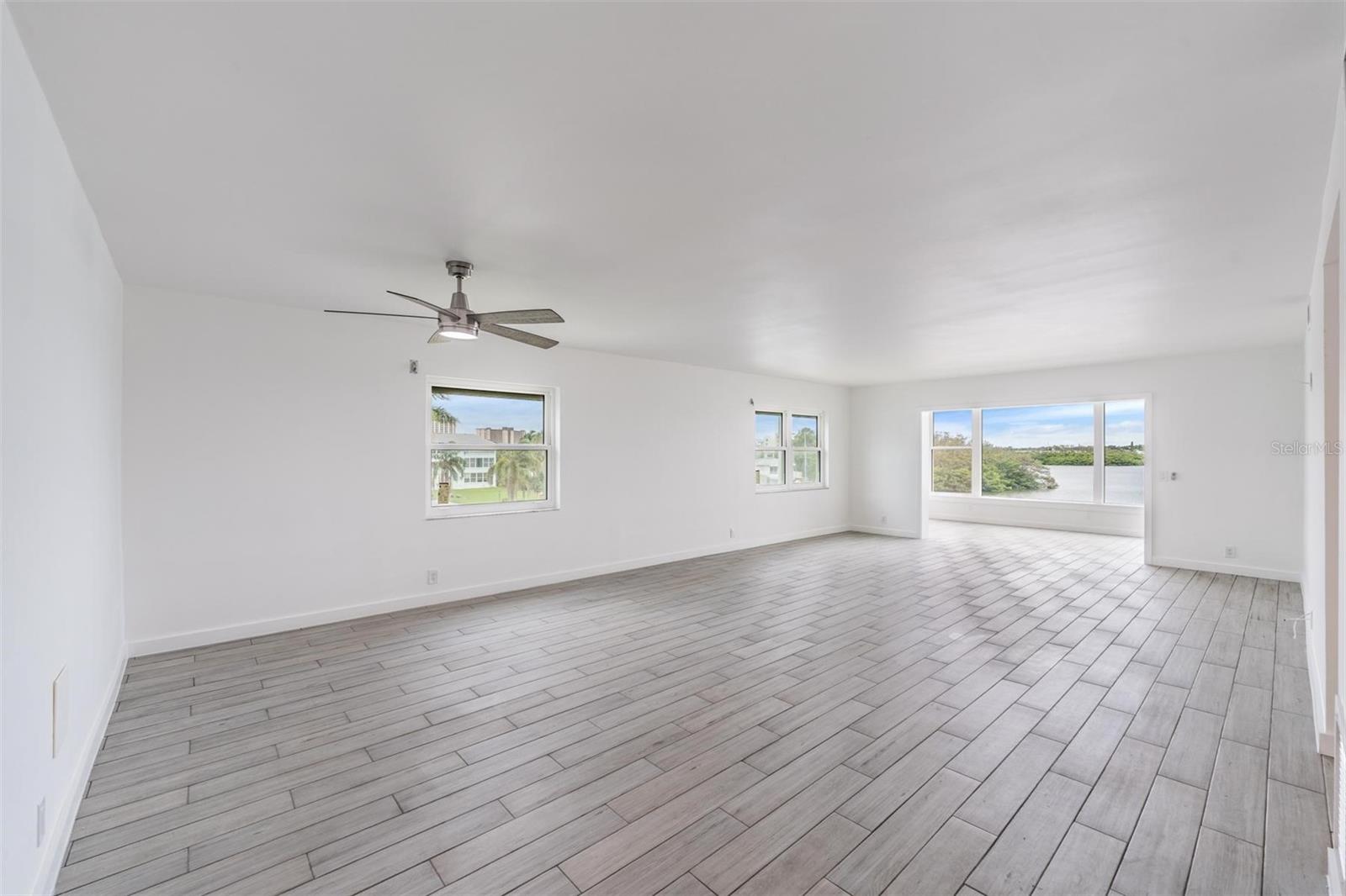Image 8 of 30 For 1847 Shore Drive S 301
