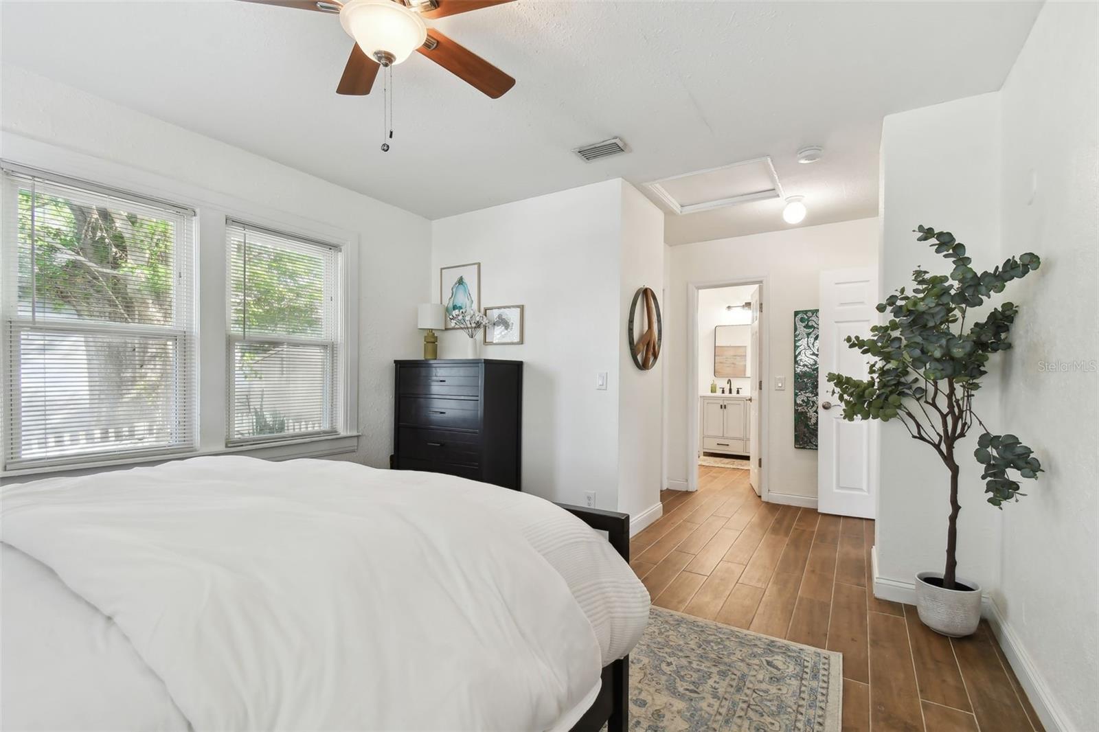 Image 12 of 50 For 2126 7th Avenue N