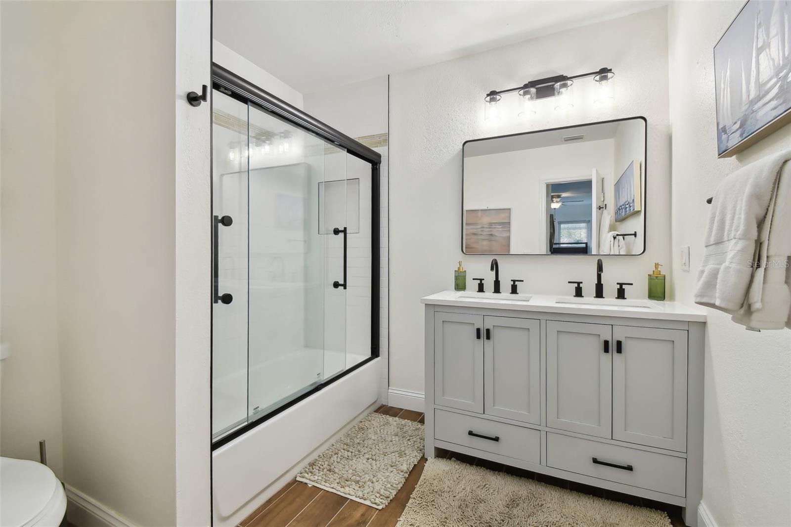 Image 13 of 50 For 2126 7th Avenue N