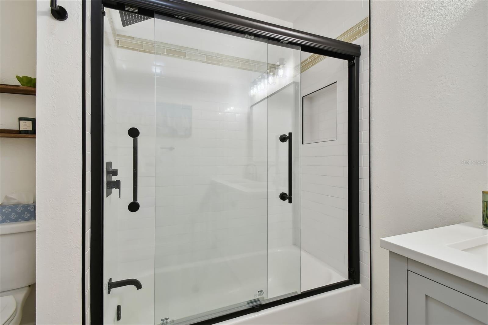Image 14 of 50 For 2126 7th Avenue N