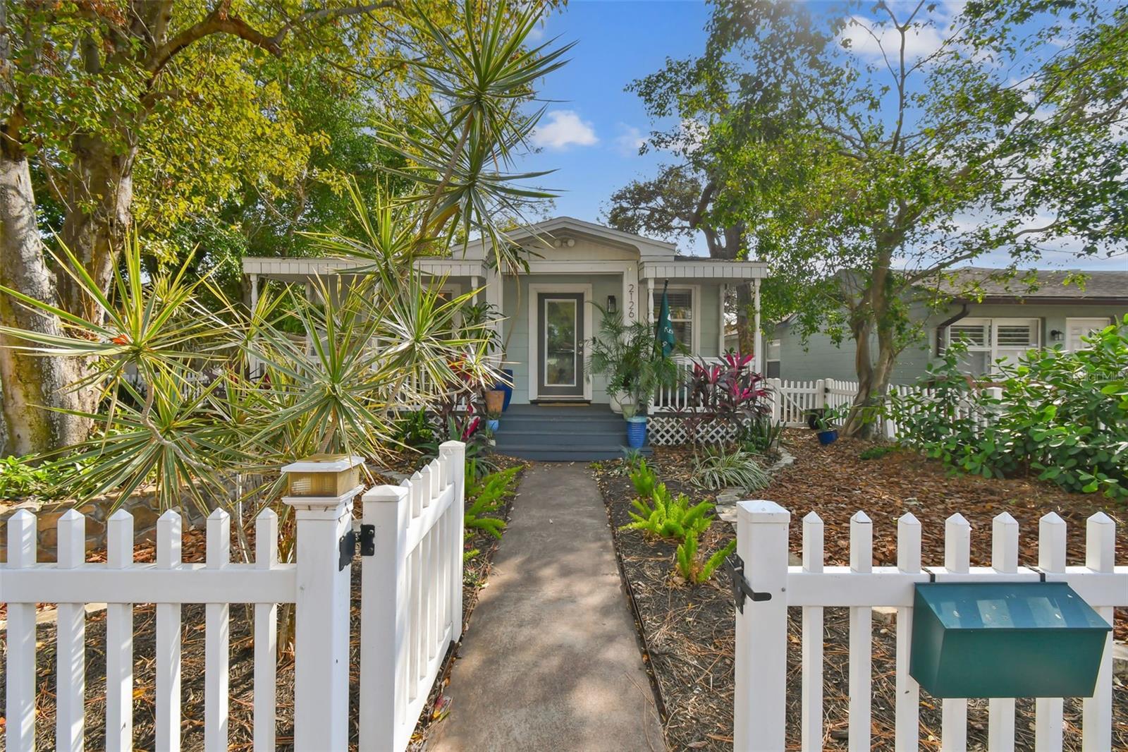 Image 2 of 50 For 2126 7th Avenue N