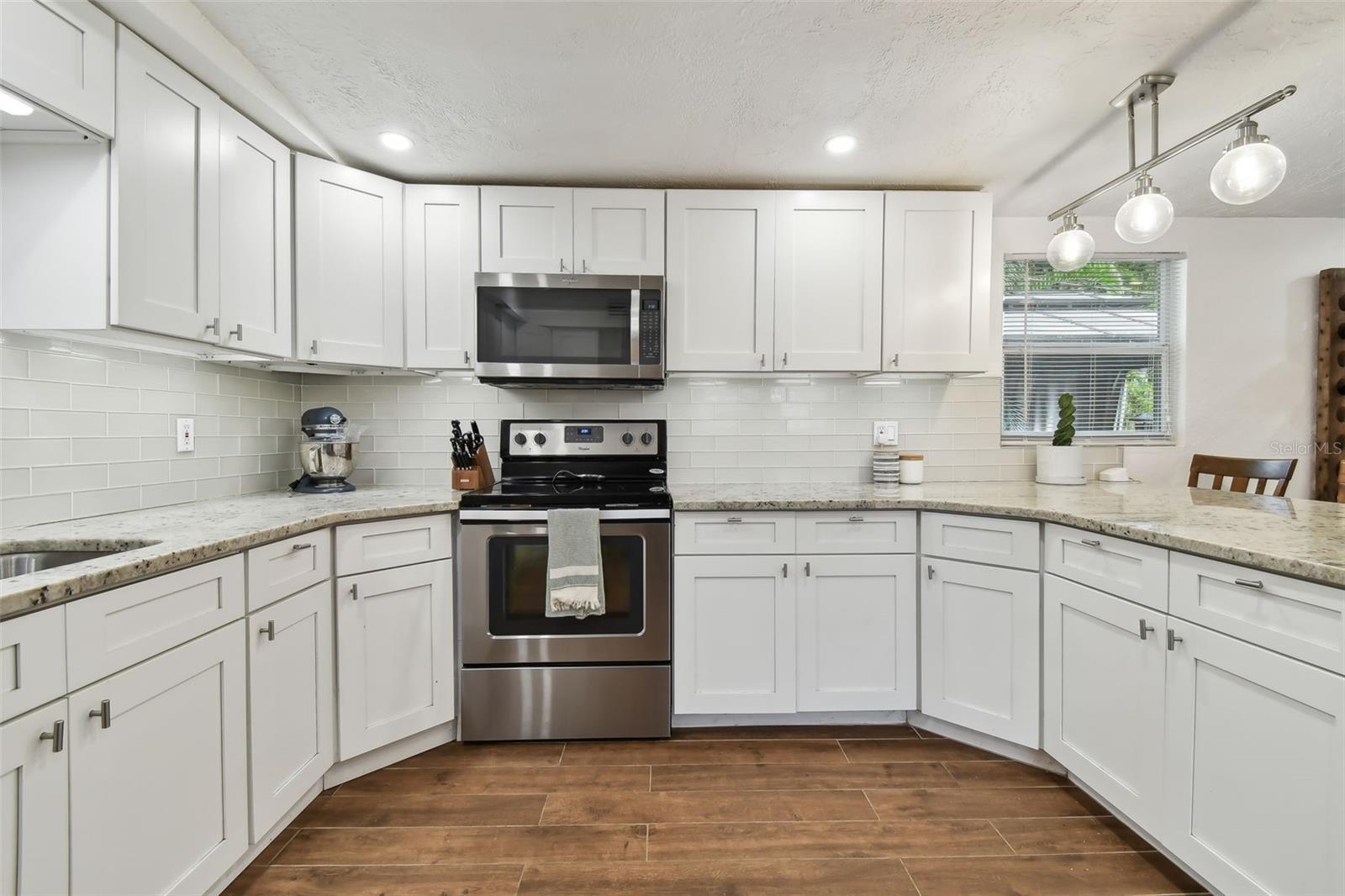 Image 25 of 50 For 2126 7th Avenue N