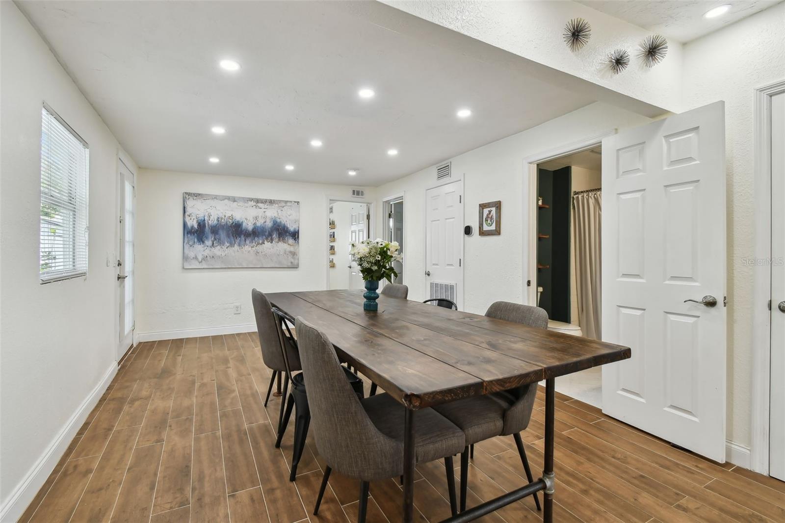Image 26 of 50 For 2126 7th Avenue N