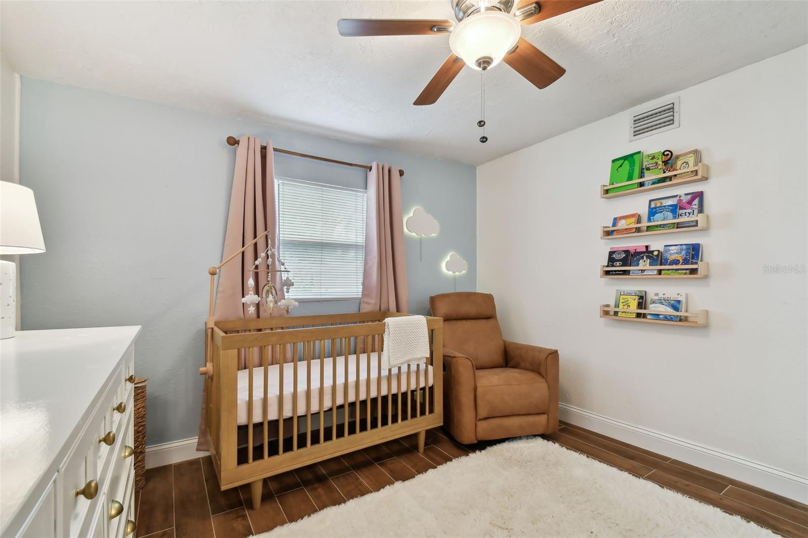 Image 39 of 50 For 2126 7th Avenue N