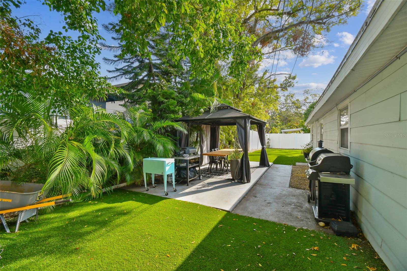 Image 42 of 50 For 2126 7th Avenue N
