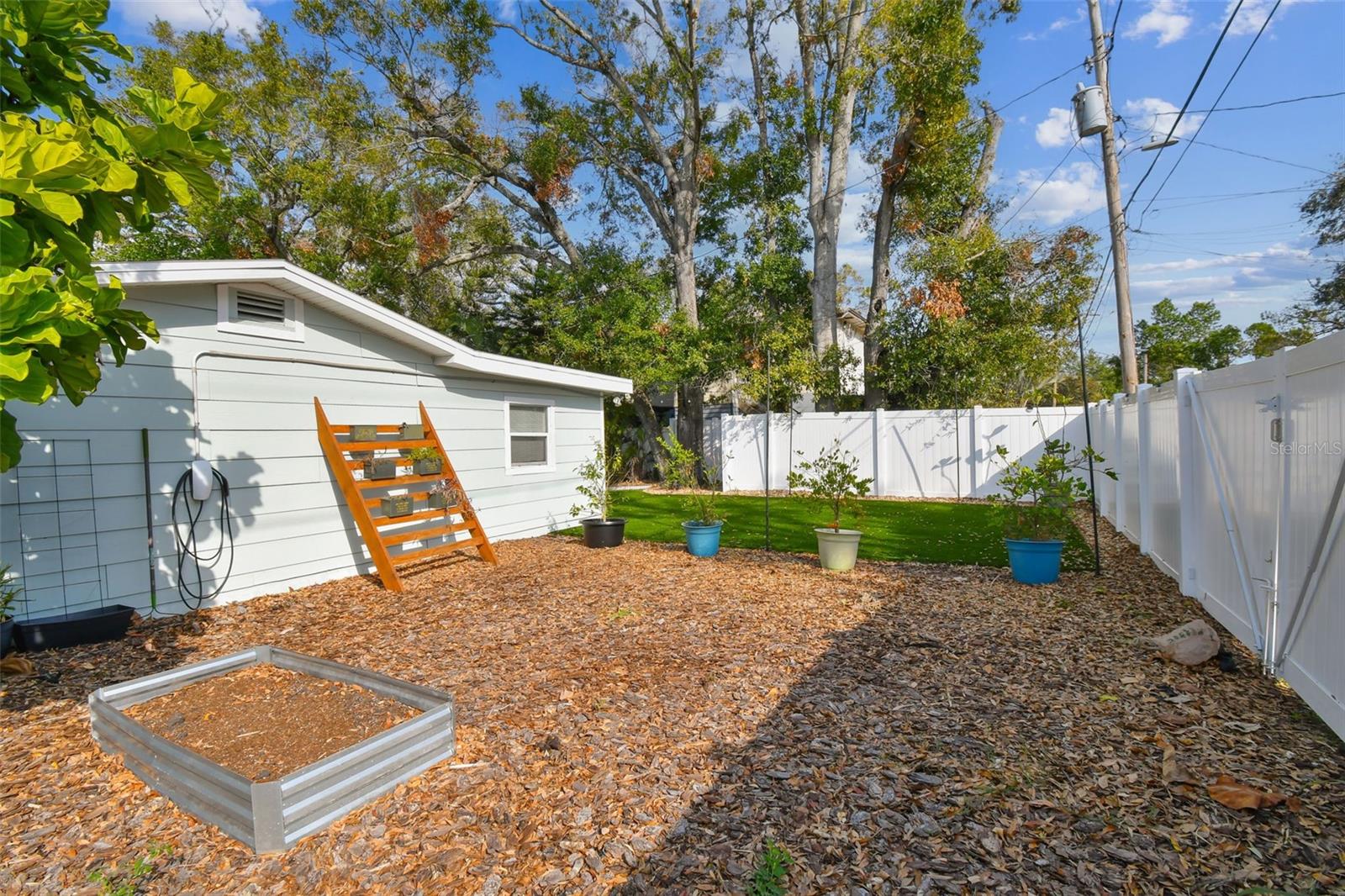 Image 47 of 50 For 2126 7th Avenue N