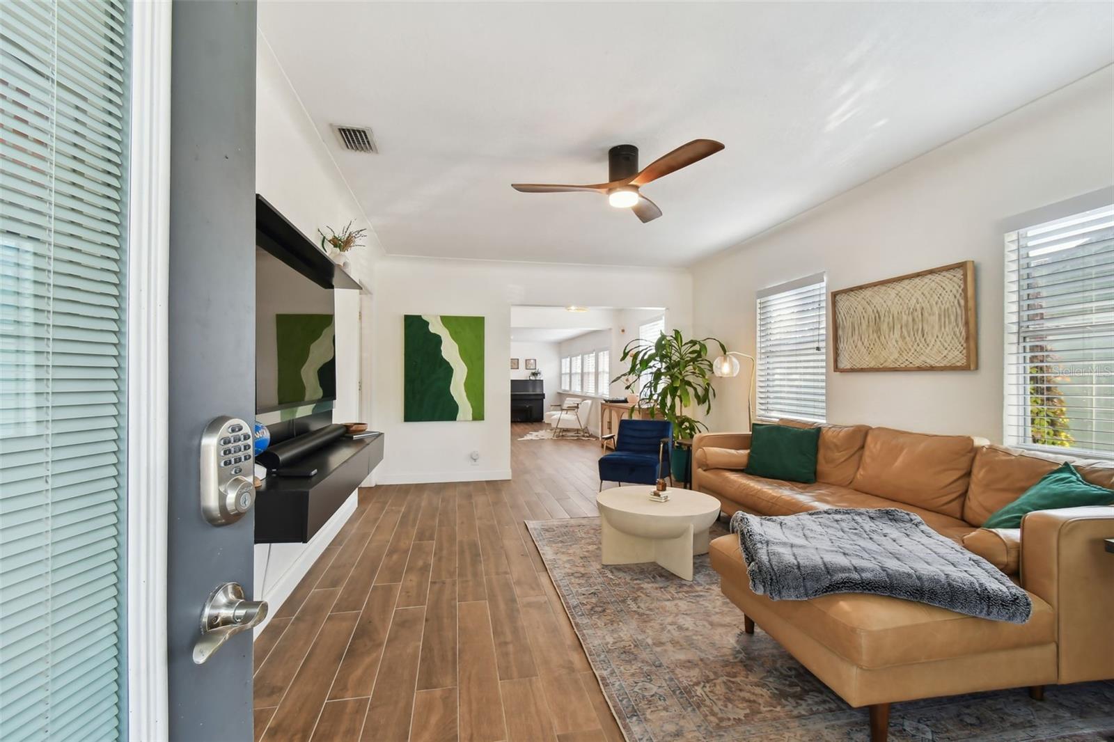 Image 6 of 50 For 2126 7th Avenue N