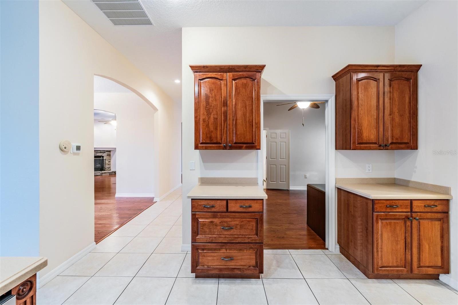 Image 13 of 38 For 117 Camelot Ridge Drive