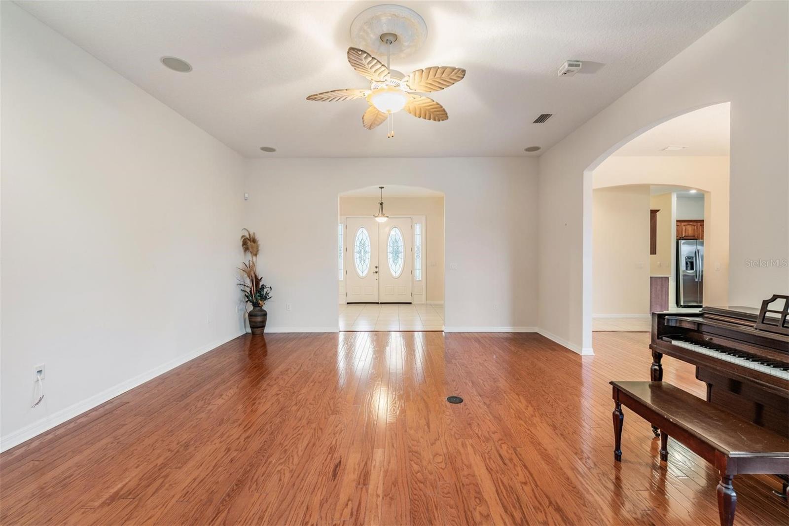 Image 19 of 38 For 117 Camelot Ridge Drive