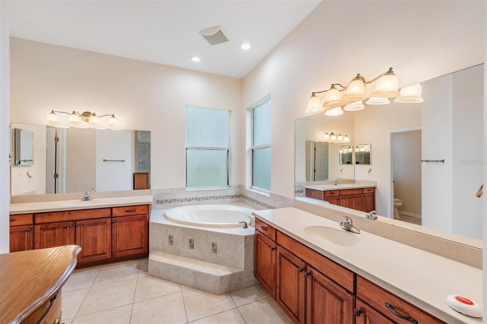 Image 23 of 38 For 117 Camelot Ridge Drive