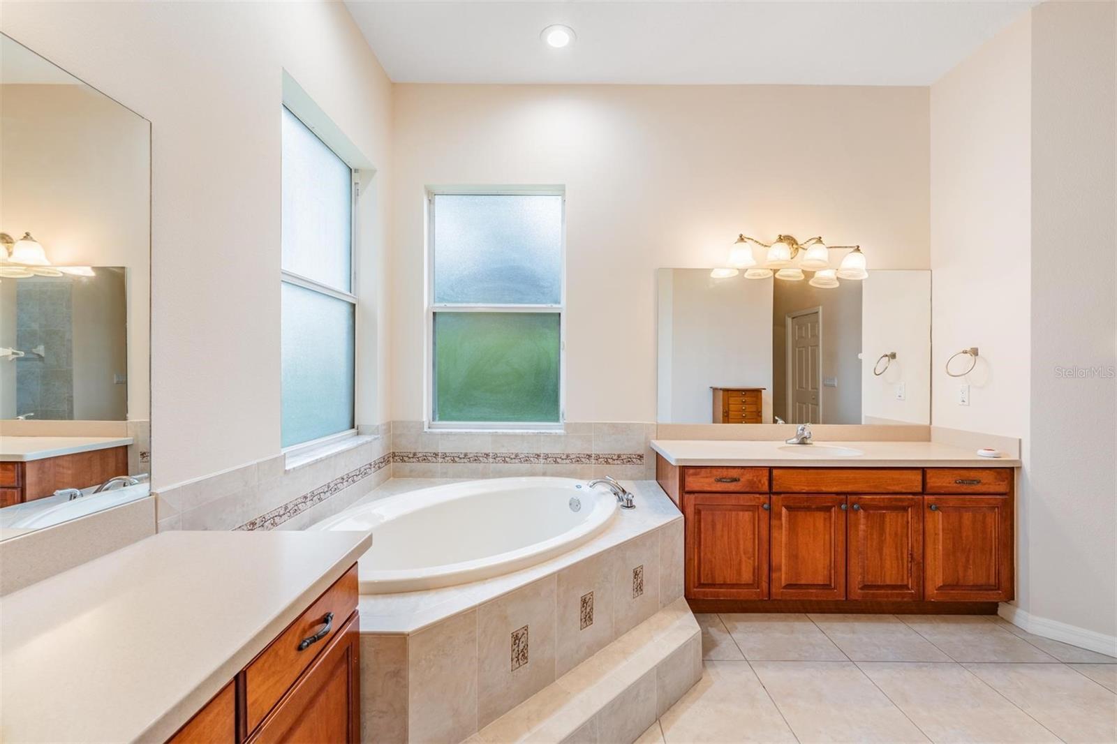 Image 25 of 38 For 117 Camelot Ridge Drive
