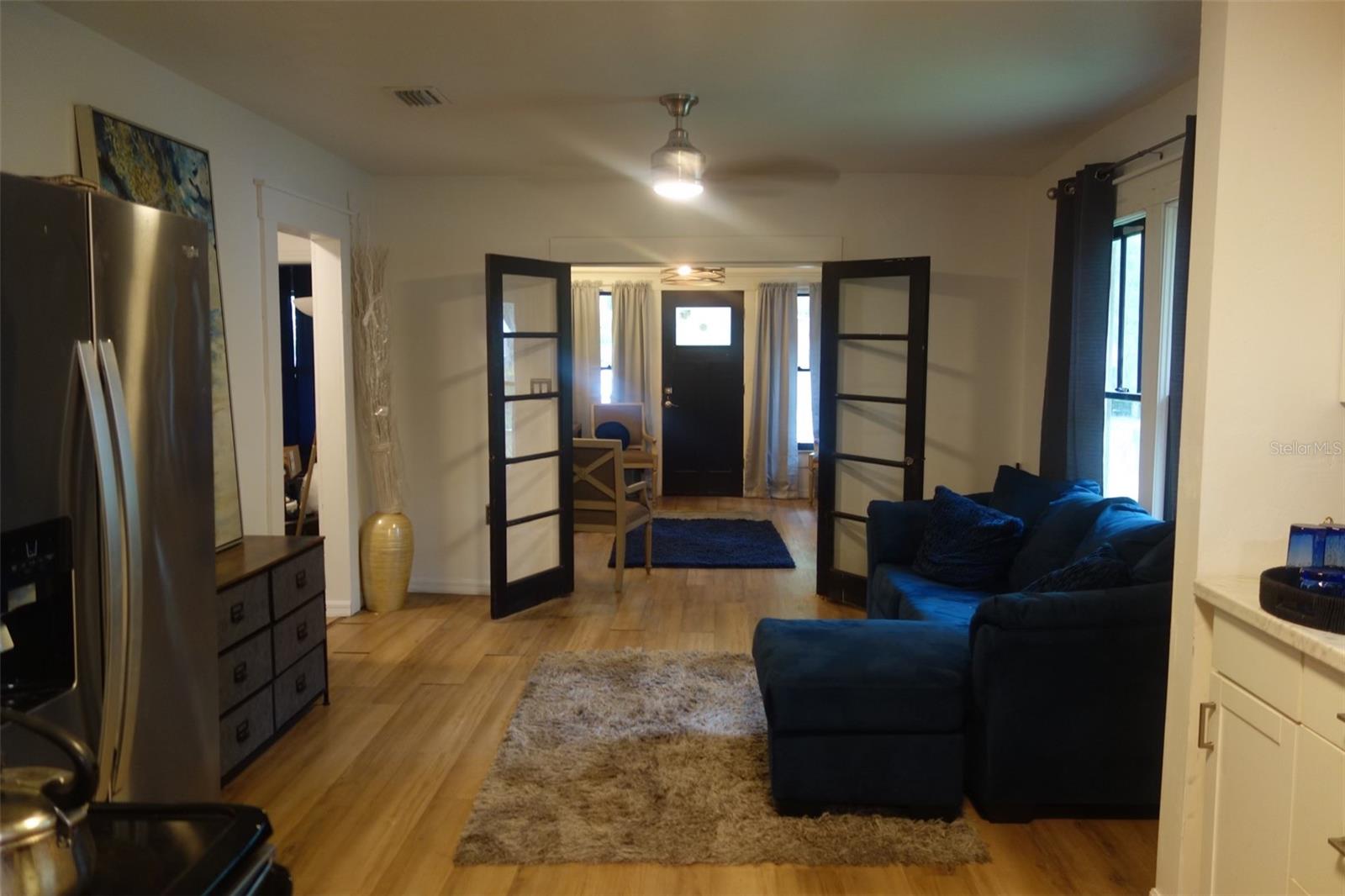 Image 11 of 27 For 903 6th Avenue