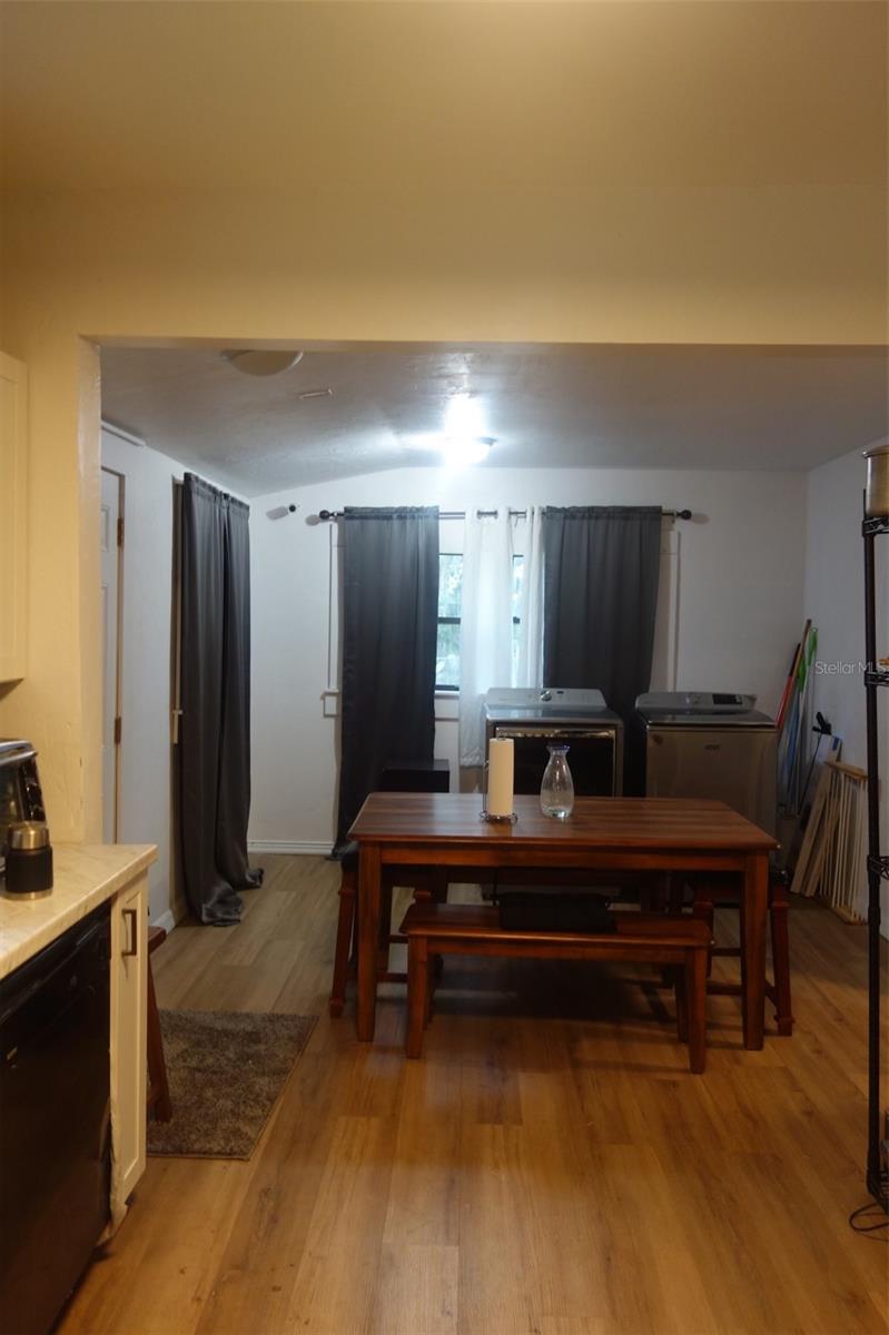 Image 16 of 27 For 903 6th Avenue