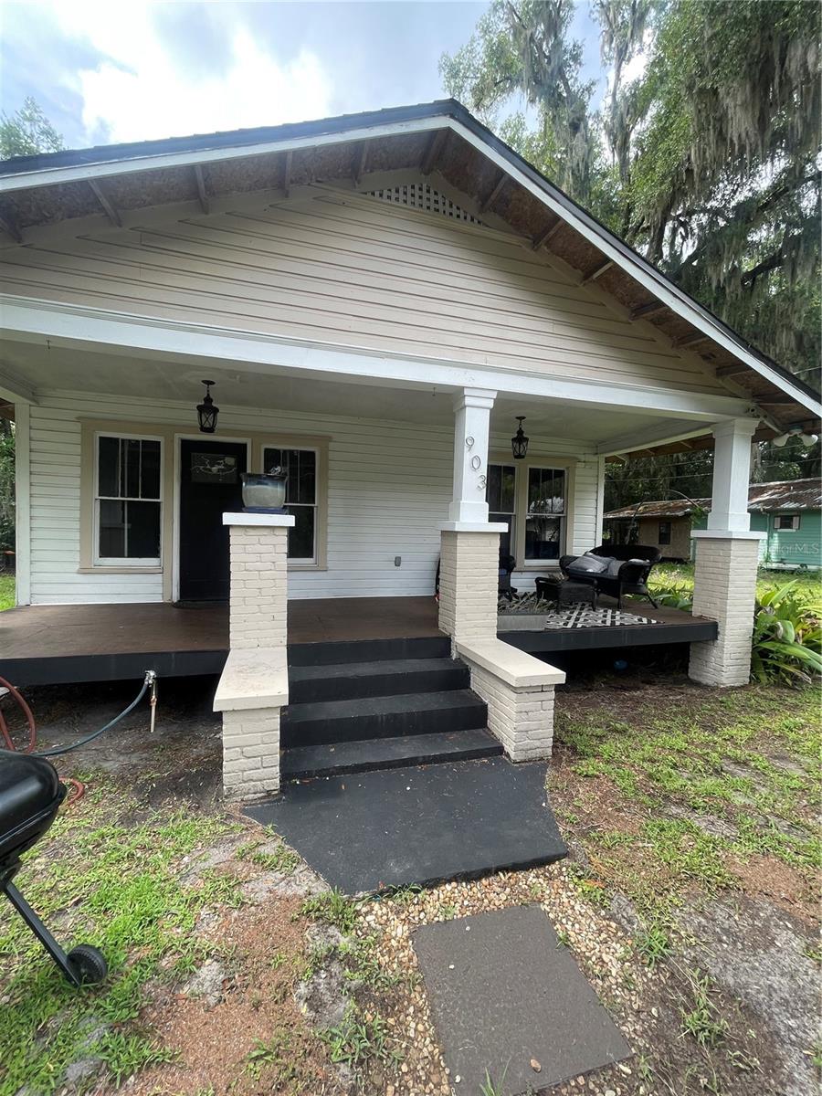 Image 2 of 27 For 903 6th Avenue