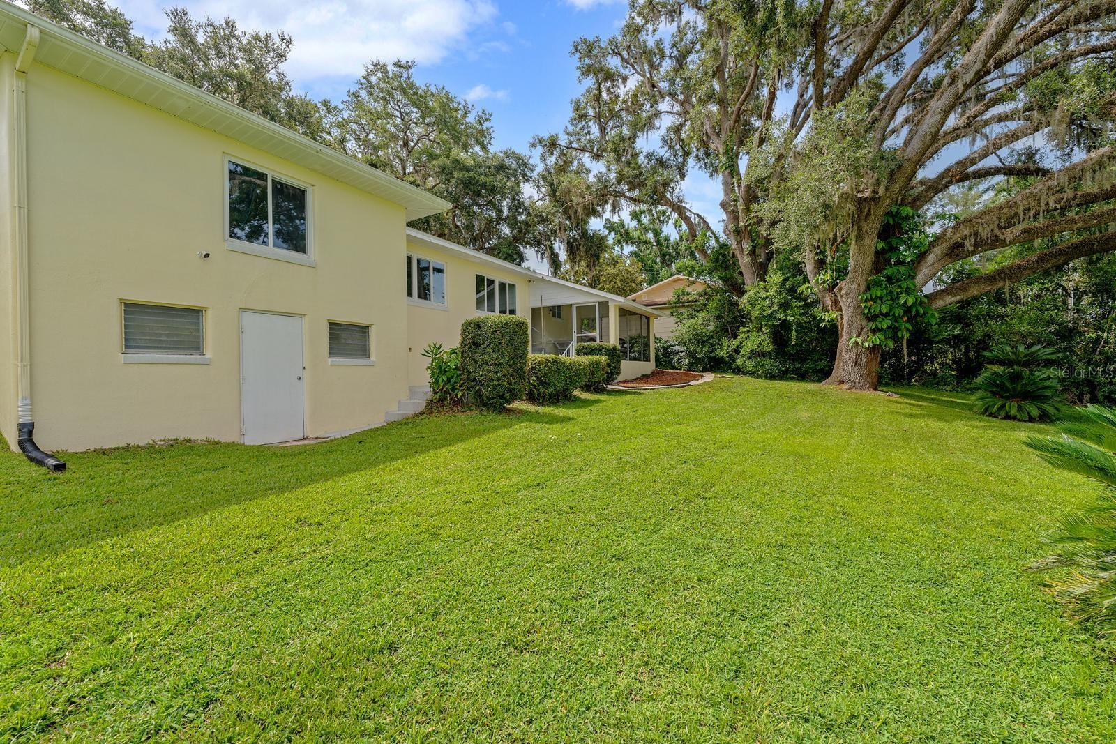 Image 24 of 29 For 10831 Highview Drive
