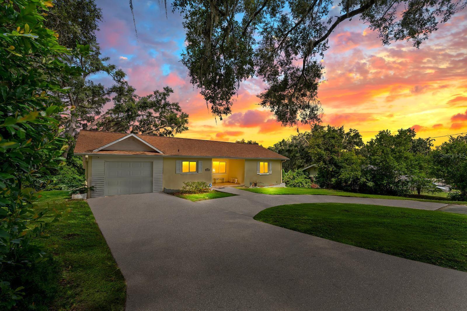 Image 4 of 29 For 10831 Highview Drive