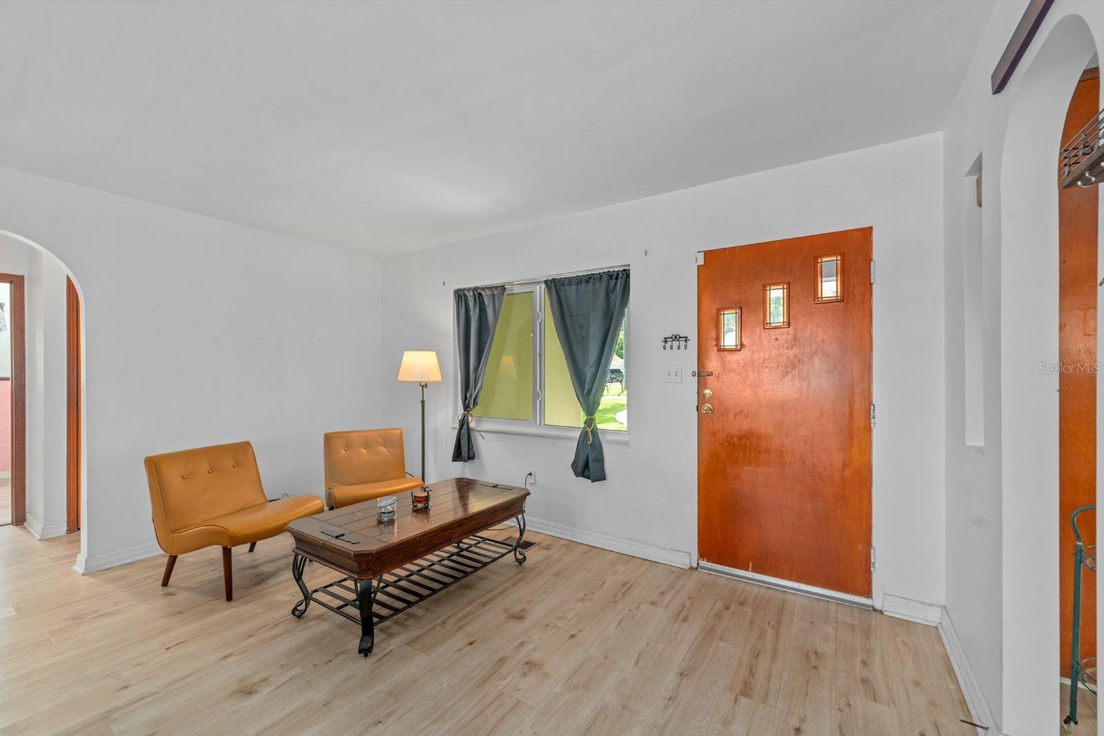 Image 5 of 29 For 10831 Highview Drive