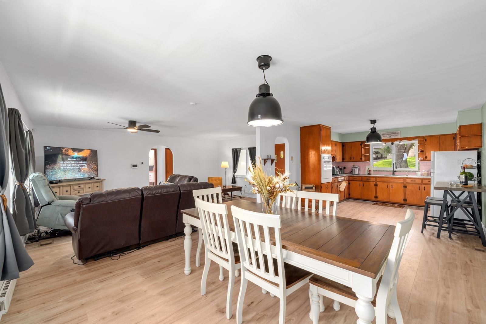 Image 9 of 29 For 10831 Highview Drive