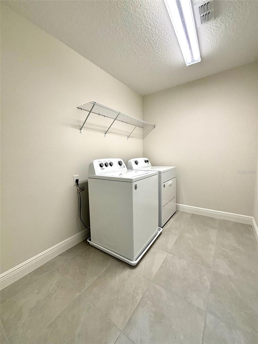 Image 31 of 42 For 6221 Scarlet Darter Way