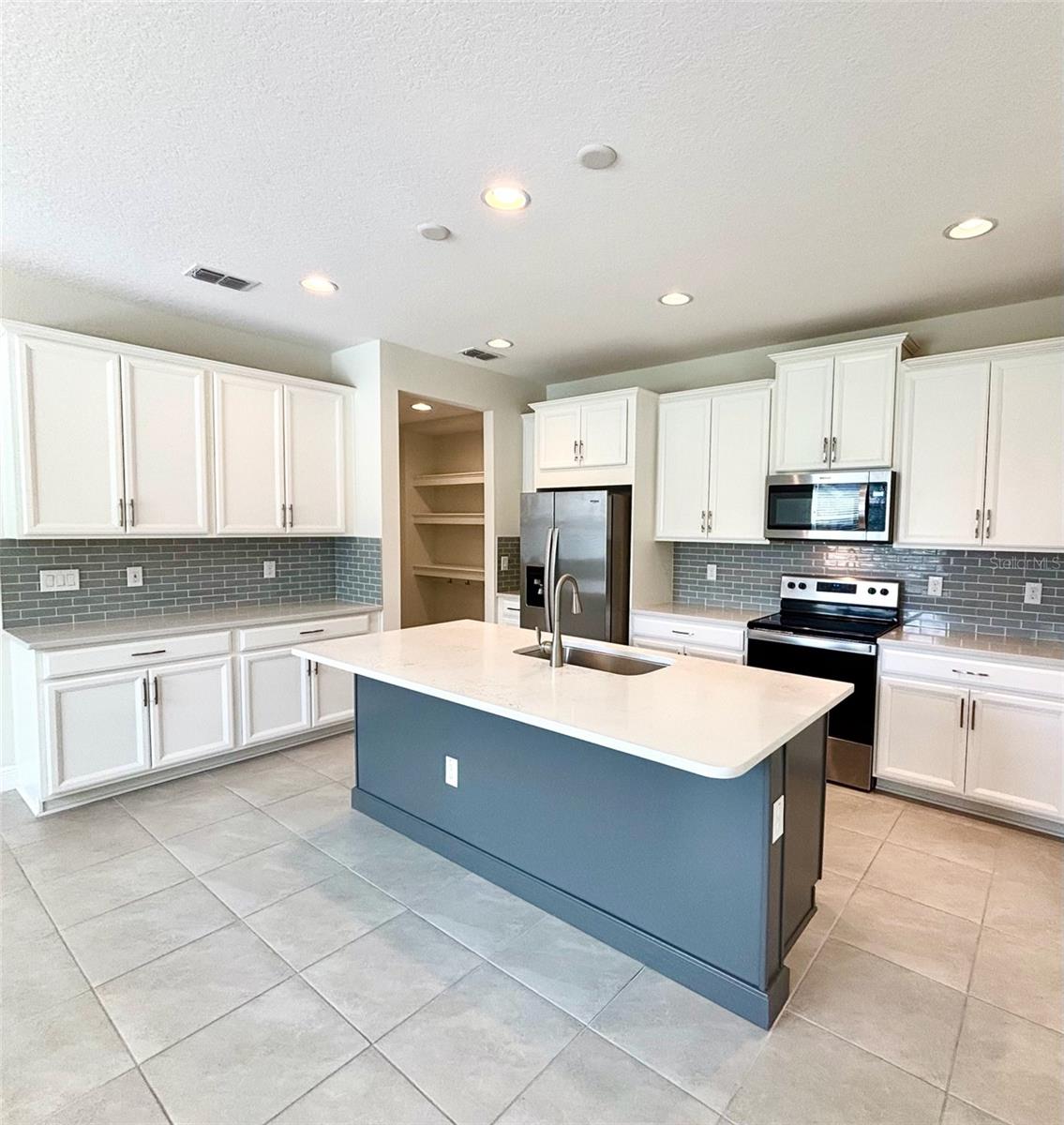 Image 8 of 42 For 6221 Scarlet Darter Way