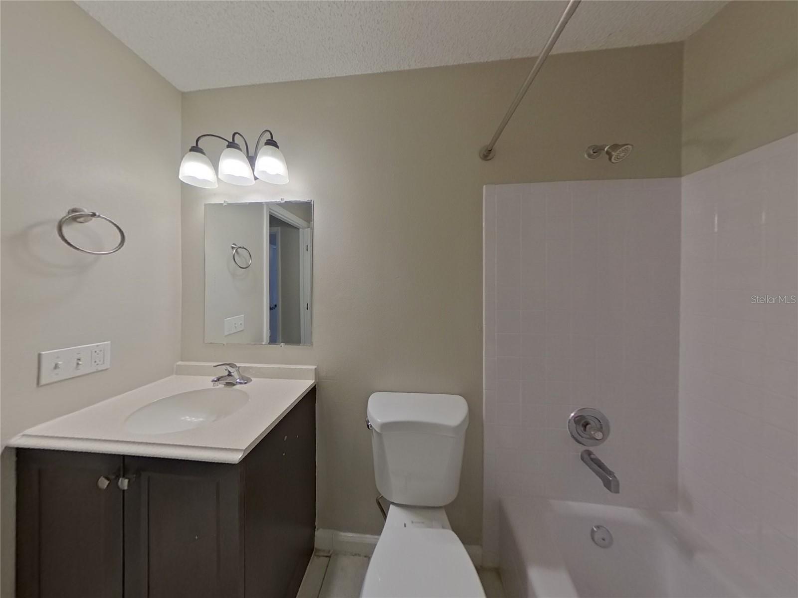 Image 13 of 17 For 3012 Lalani Boulevard