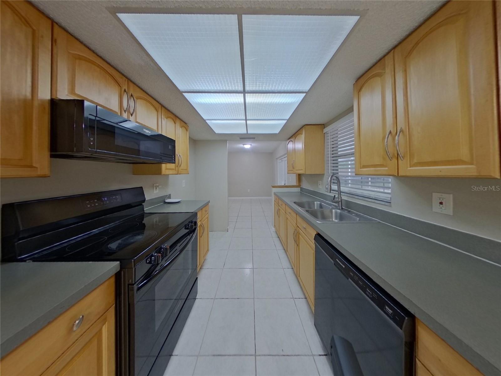 Image 6 of 17 For 3012 Lalani Boulevard