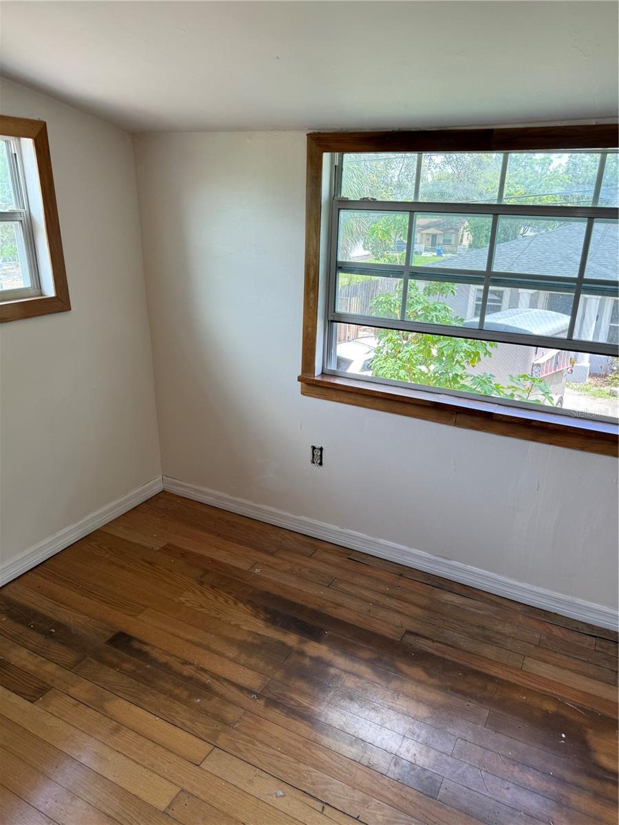 Image 16 of 25 For 3720 18th Avenue S