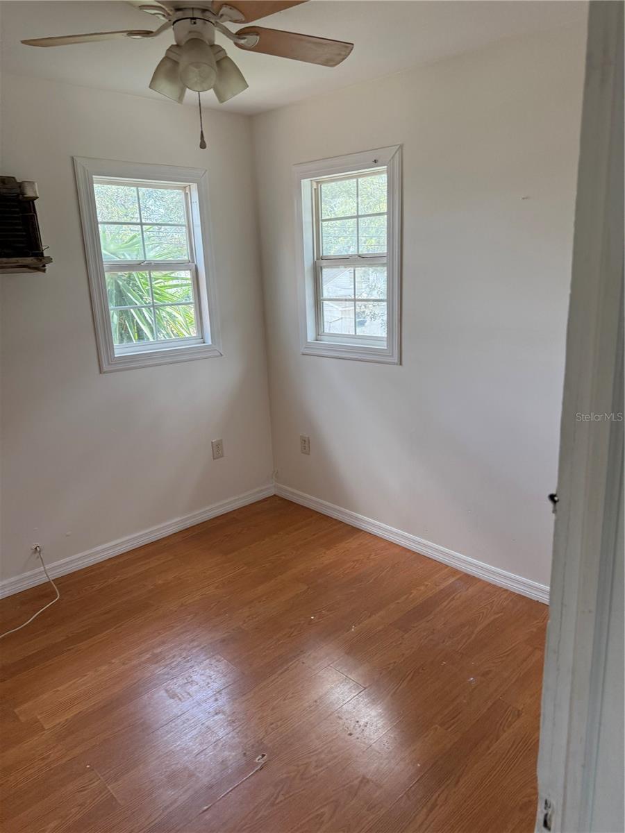 Image 18 of 25 For 3720 18th Avenue S
