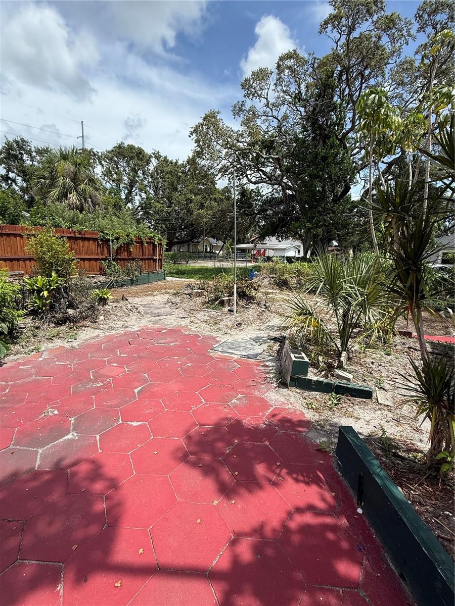 Image 22 of 25 For 3720 18th Avenue S