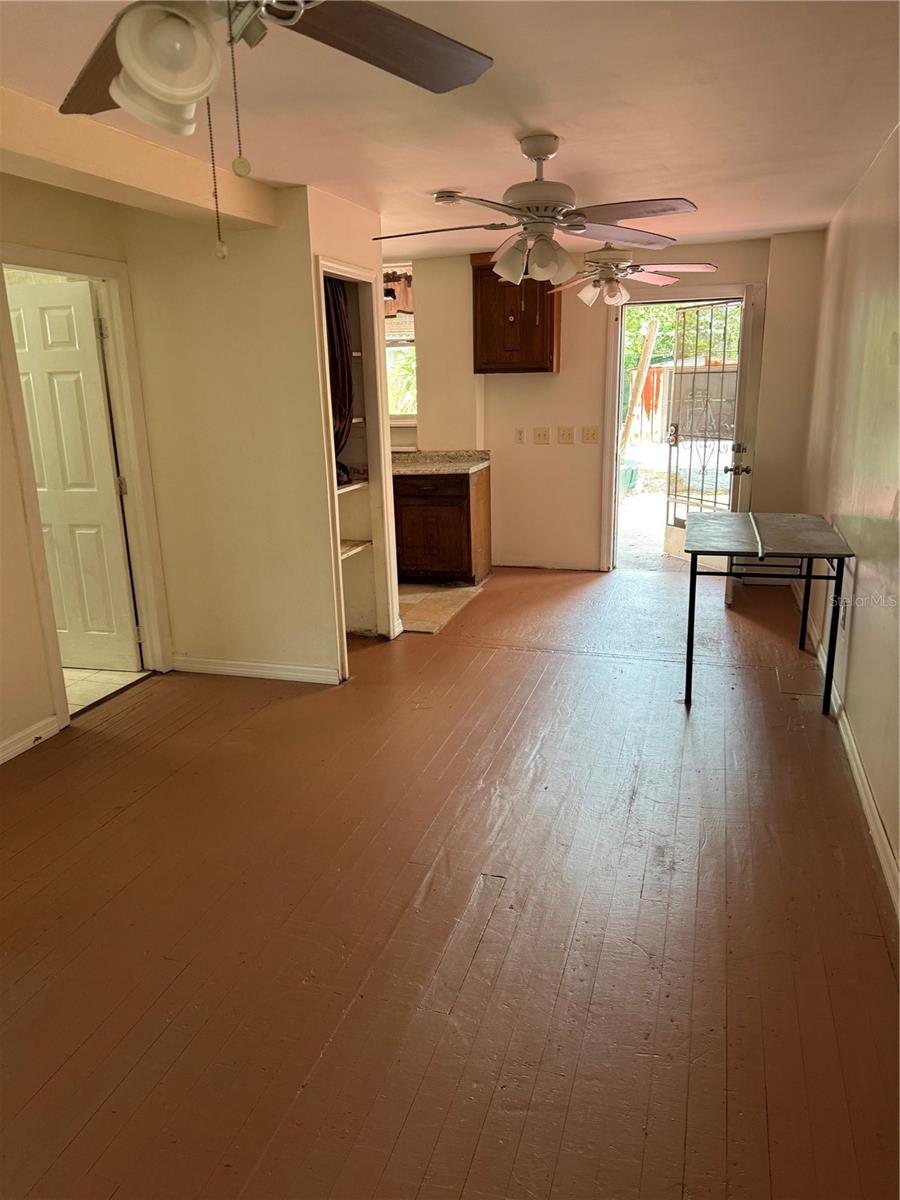 Image 5 of 25 For 3720 18th Avenue S