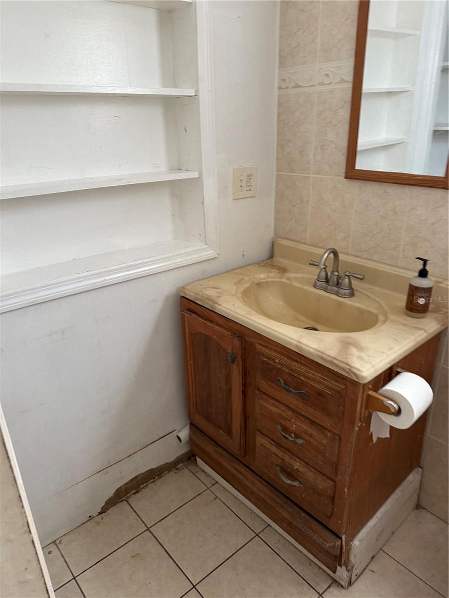 Image 6 of 25 For 3720 18th Avenue S