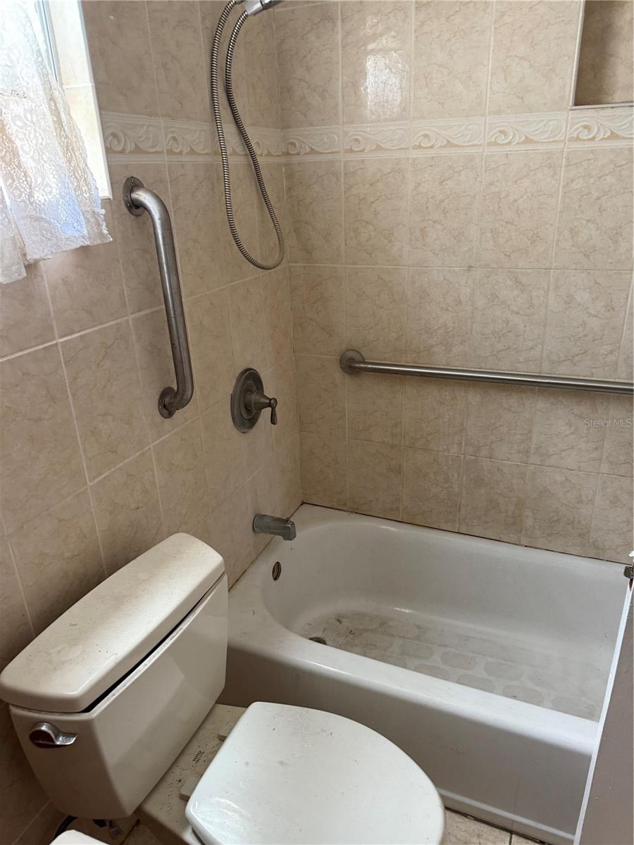 Image 7 of 25 For 3720 18th Avenue S