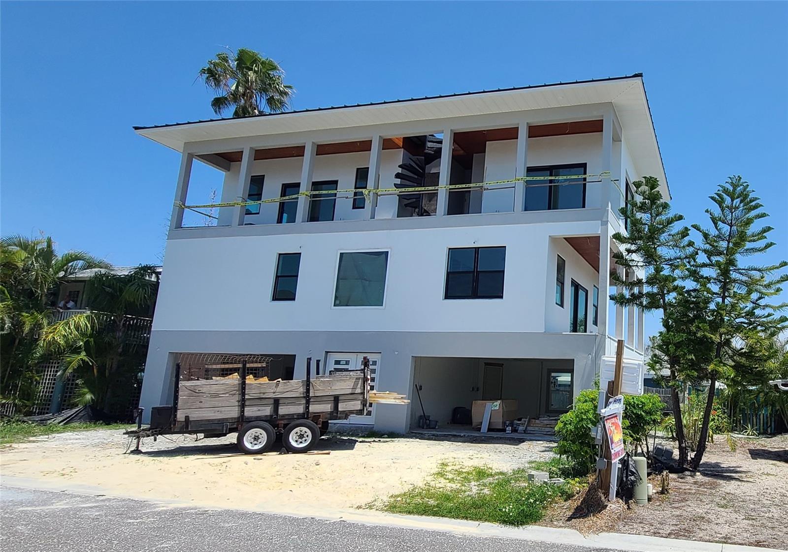 Listing photo id 5 for 18077 3rd Street E