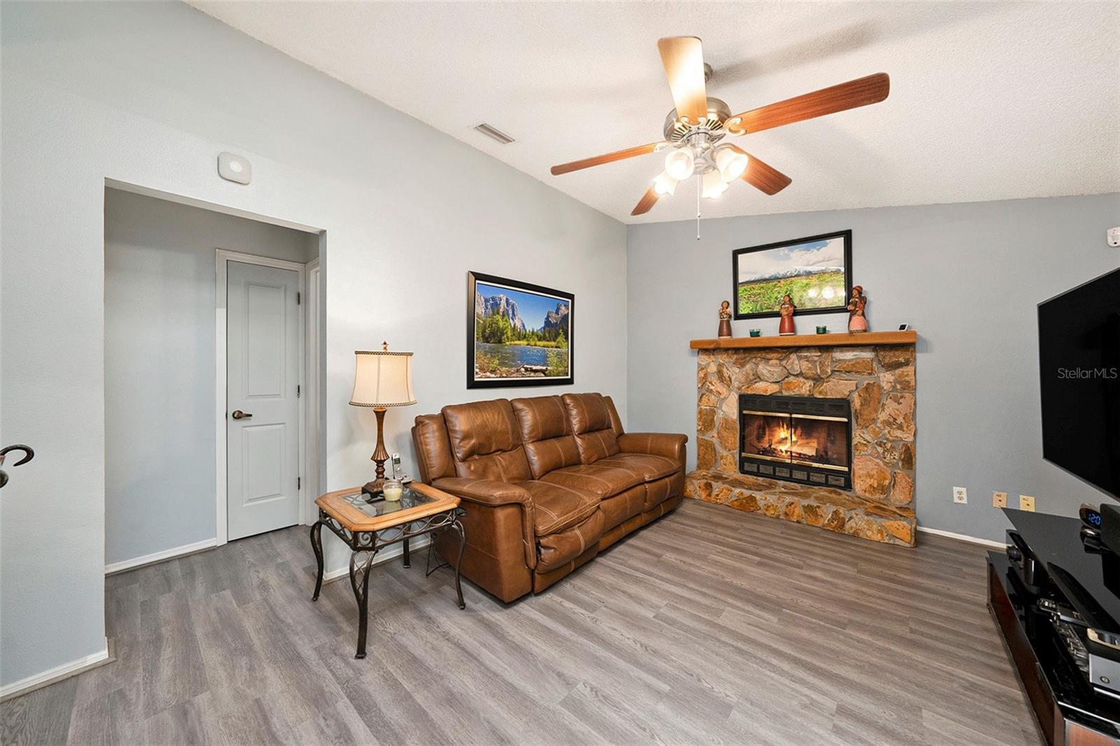 Image 15 of 37 For 12014 Littleberry Court