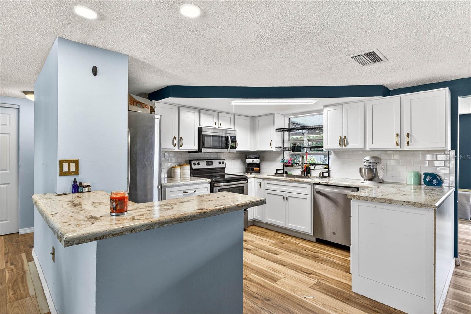 Image 12 of 34 For 7814 Burnham Drive