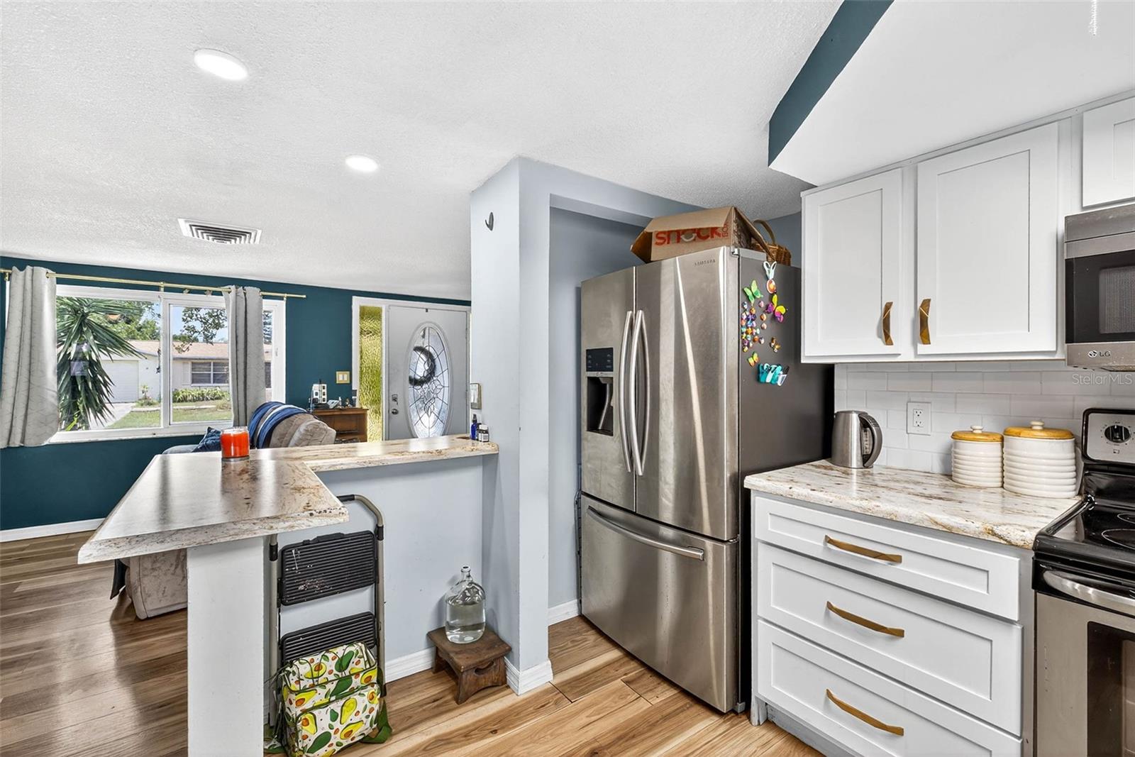 Image 17 of 34 For 7814 Burnham Drive
