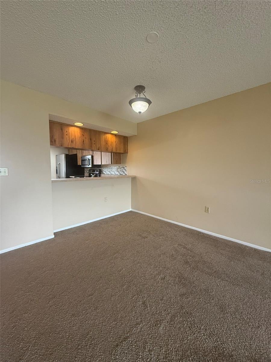 Image 5 of 16 For 106 Lakeside Drive