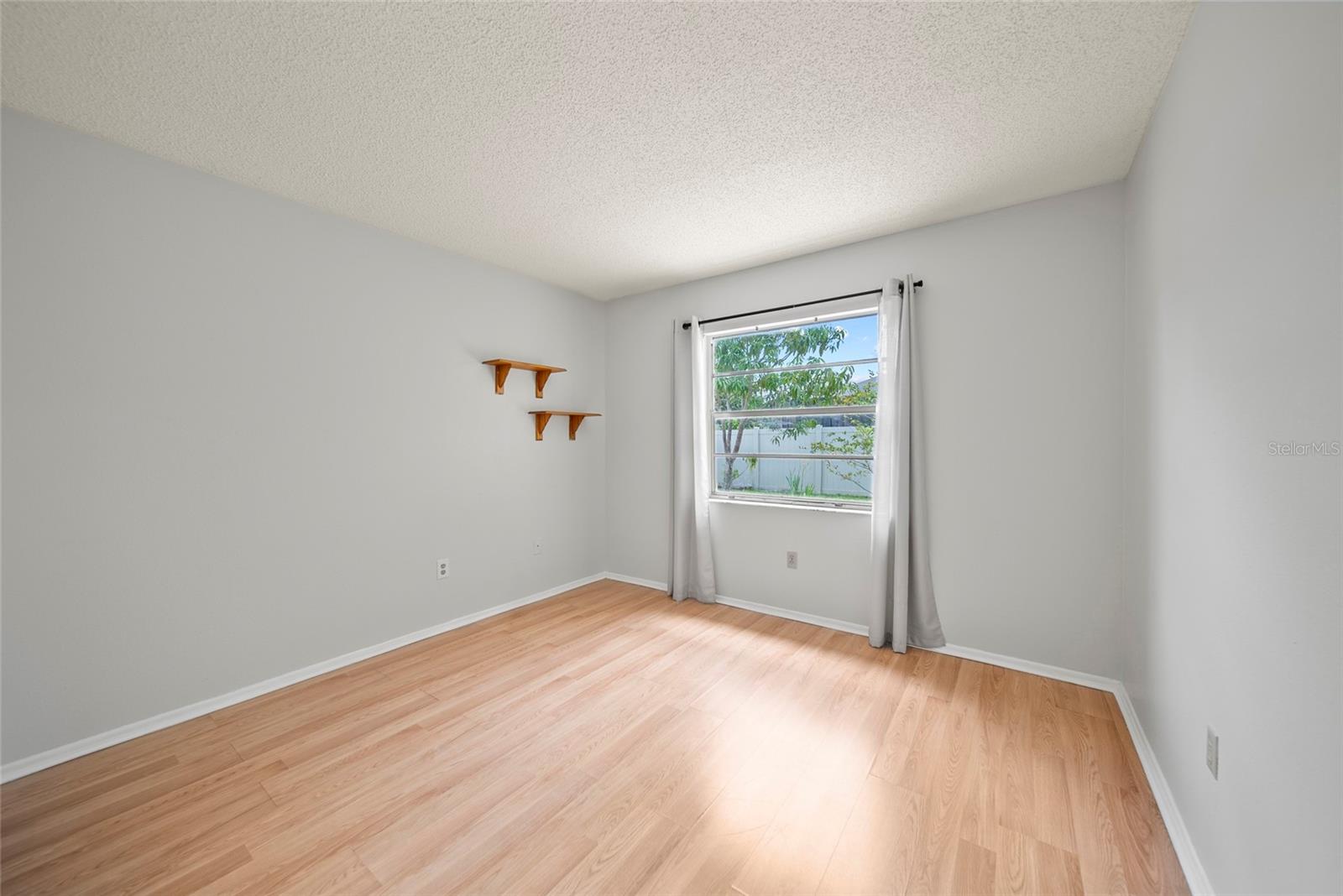 Image 17 of 48 For 14013 Basin Street