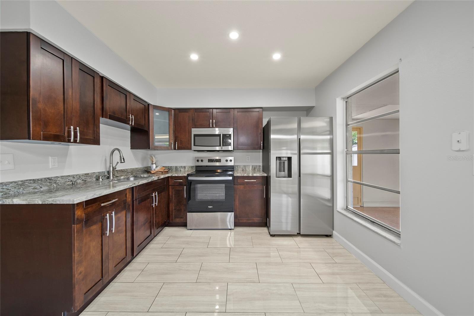 Image 9 of 48 For 14013 Basin Street