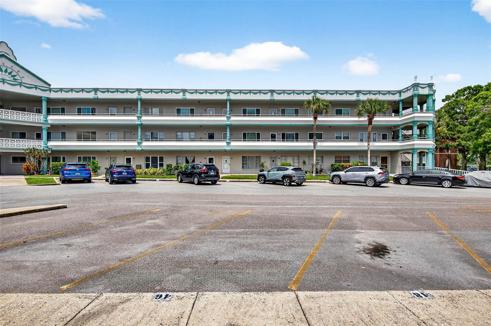 Listing photo id 0 for 2370 Jamaican Street 84