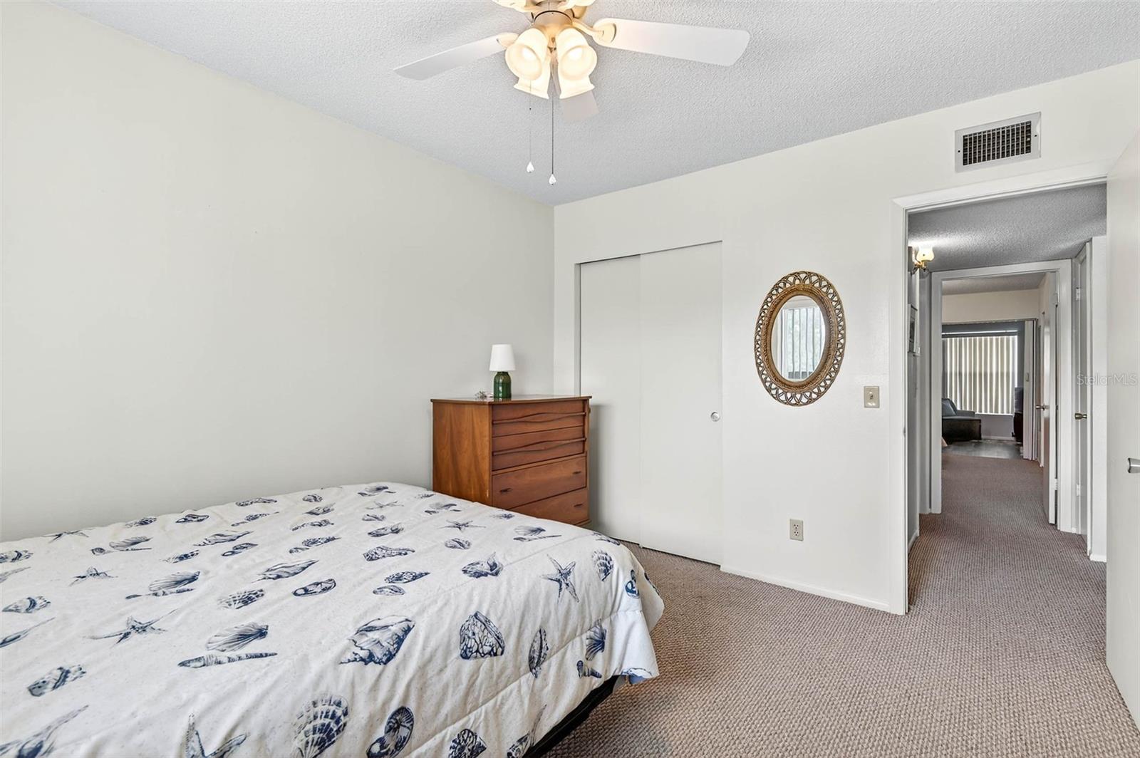 Listing photo id 19 for 2370 Jamaican Street 84